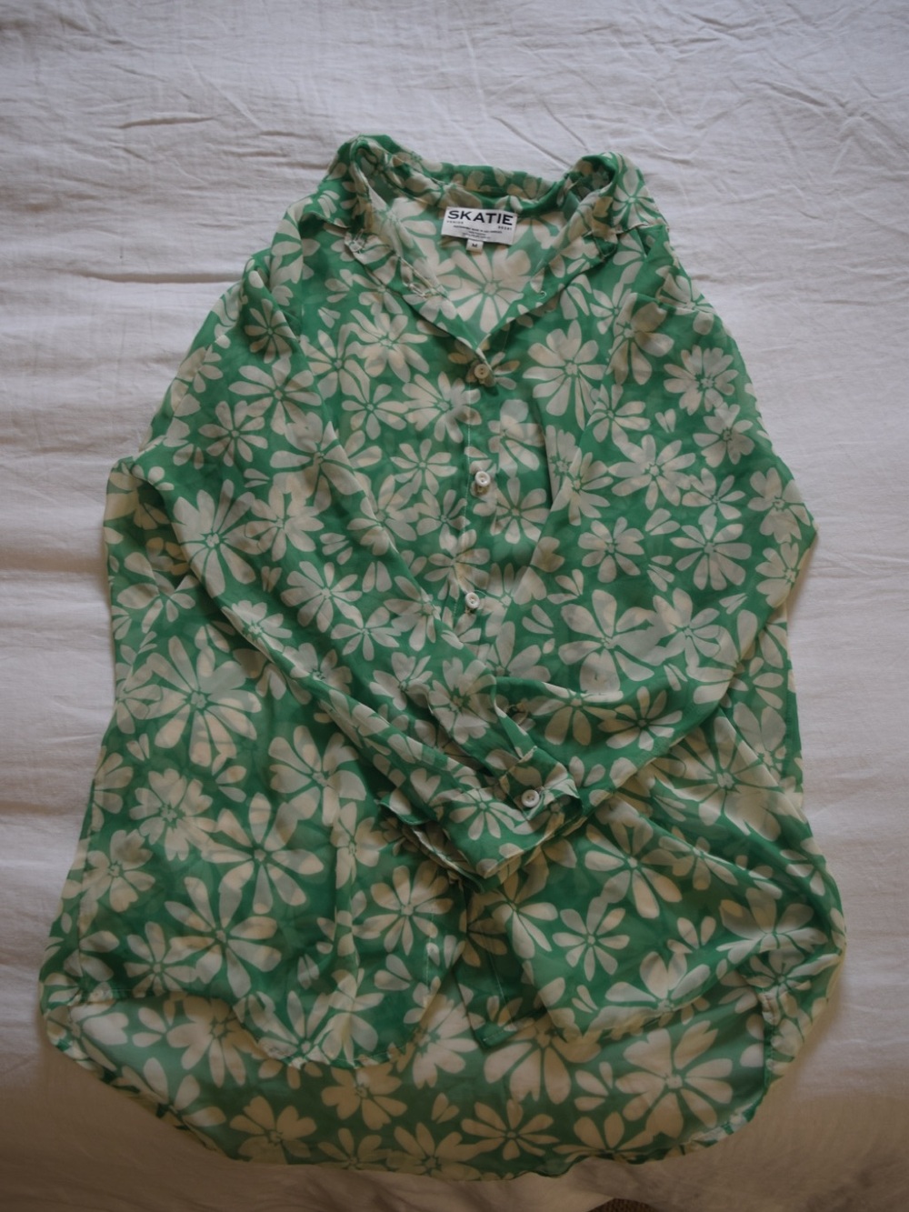 Skatie Georgia Green and White Floral Bikini & CoverUp Set Sz Medium/Small - Picture 7 of 9